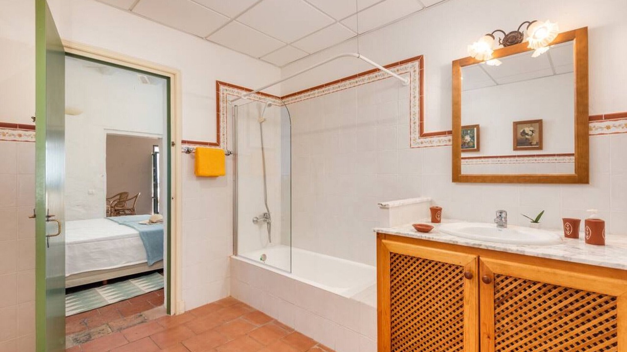 Photo of Bathroom in Mahon