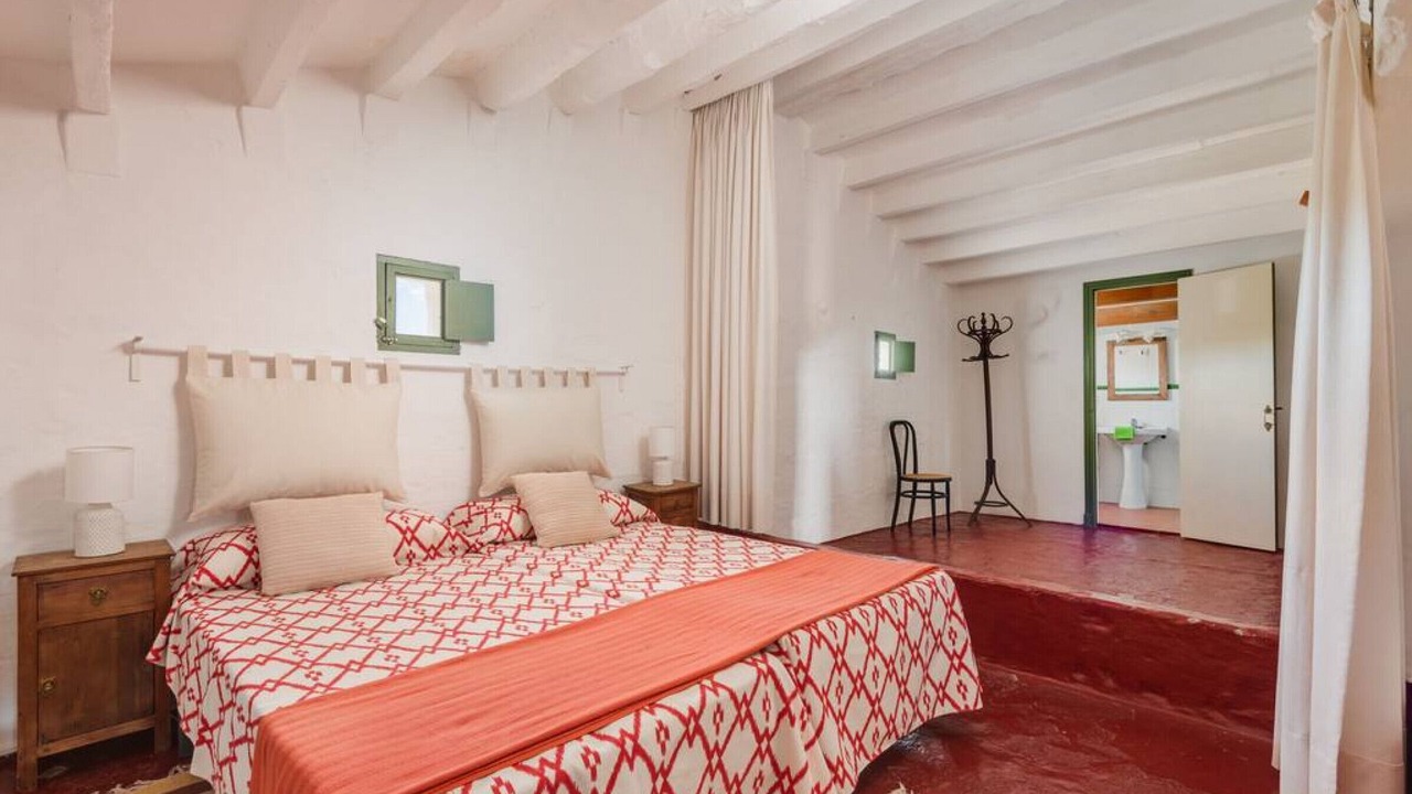 Photo of Bedroom in Mahon