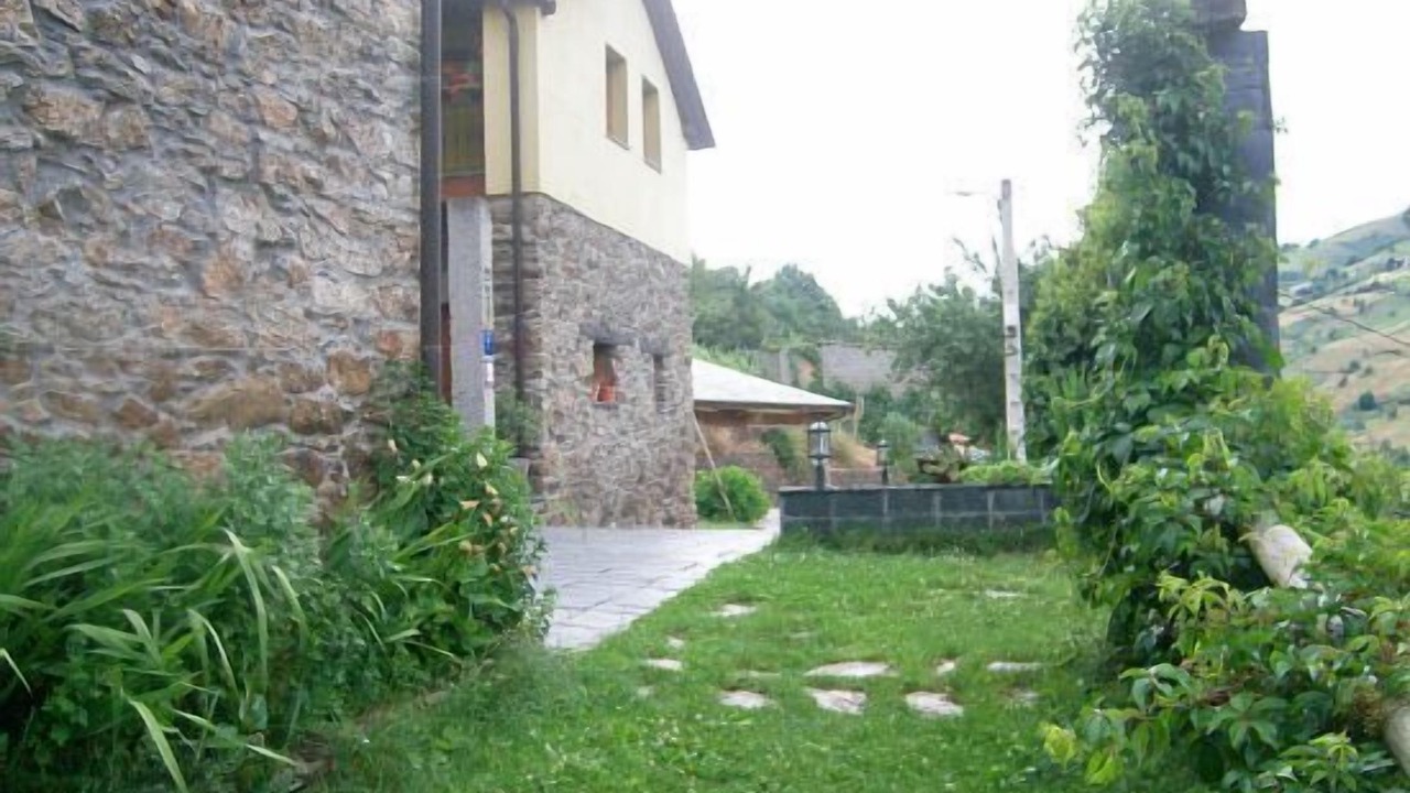 Photo of Outdoor in Limes