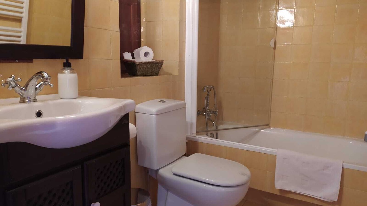 Photo of Bathroom in Limes