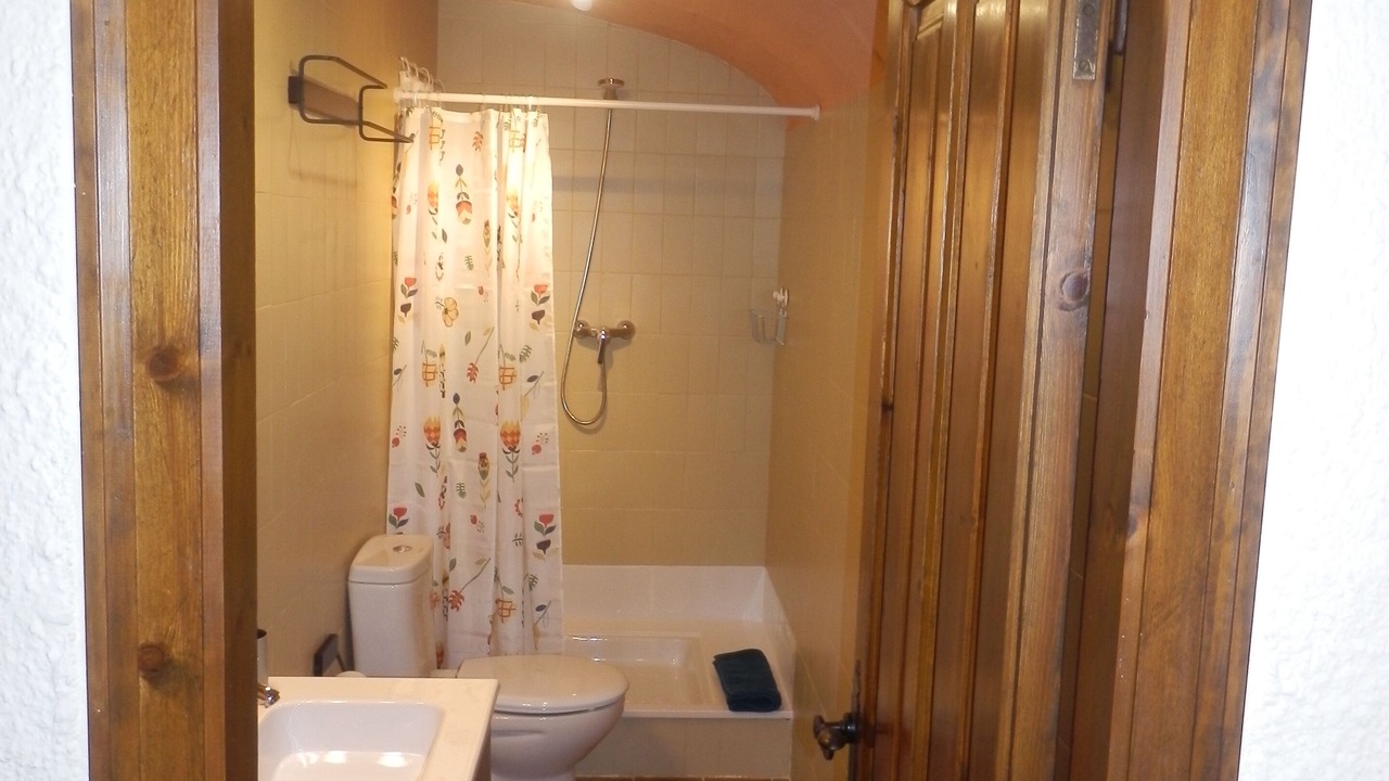 Photo of Bathroom in Peratallada