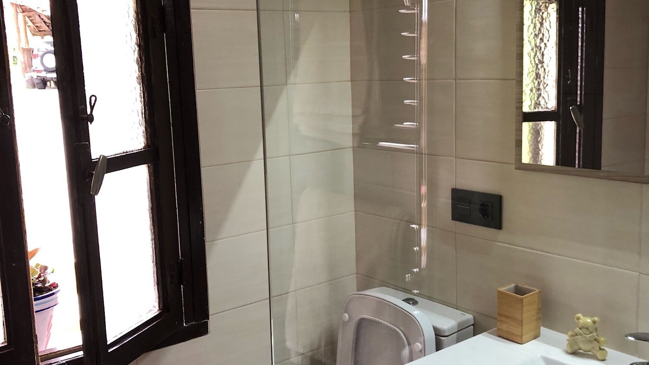 Photo of Bathroom in Nieda