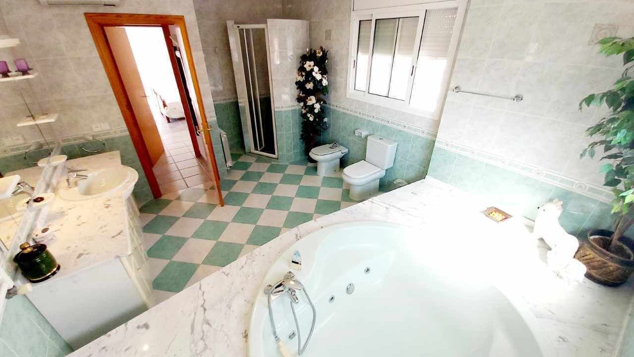 Photo of Bathroom in Calafat