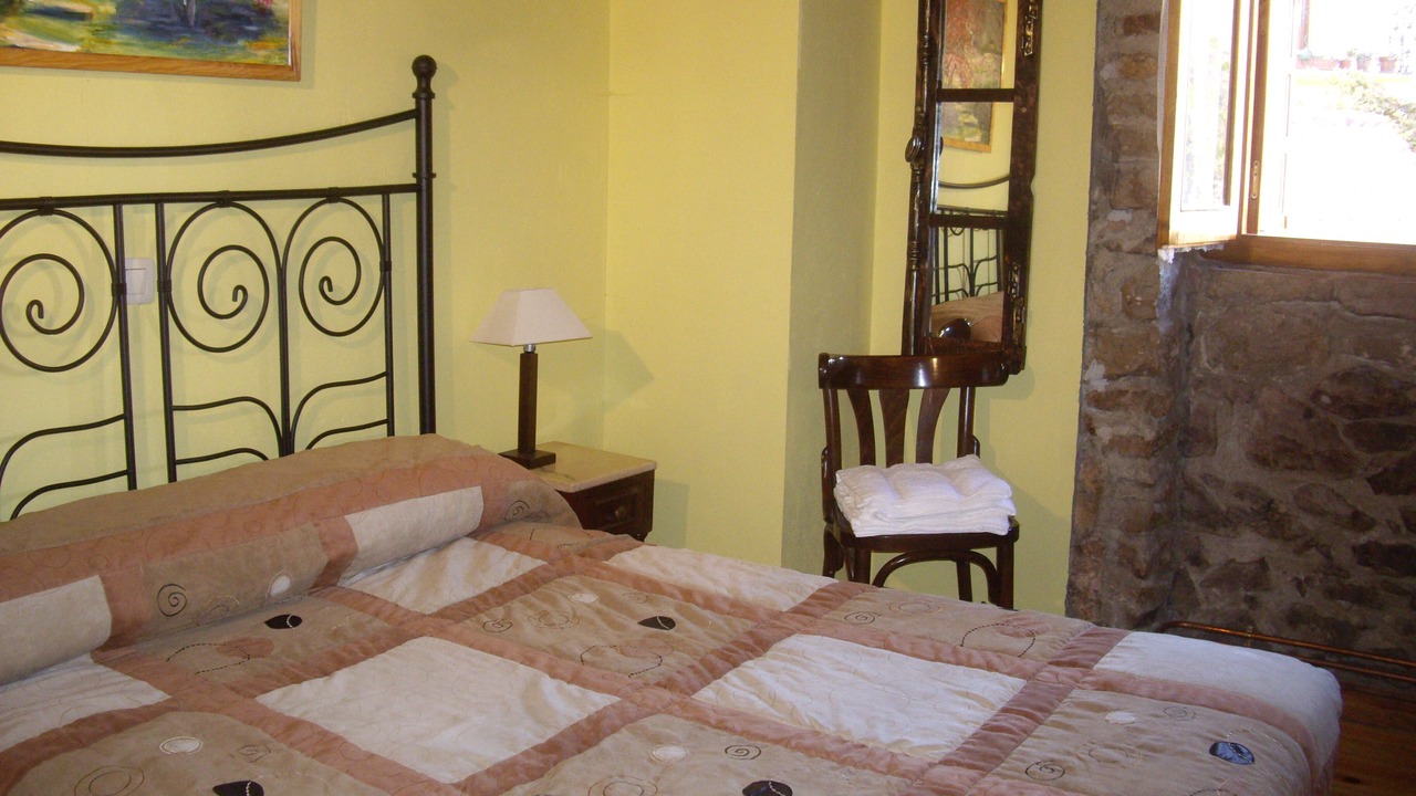Photo of Bedroom in Junta de Traslaloma