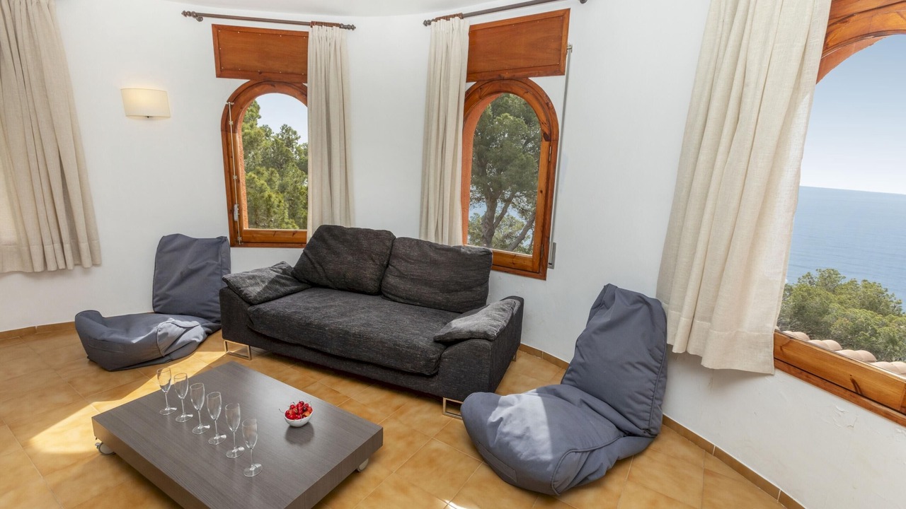 Photo of Livingroom in Tamariu