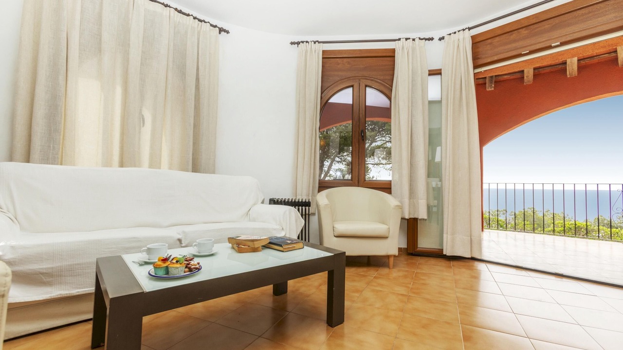 Photo of Livingroom in Tamariu