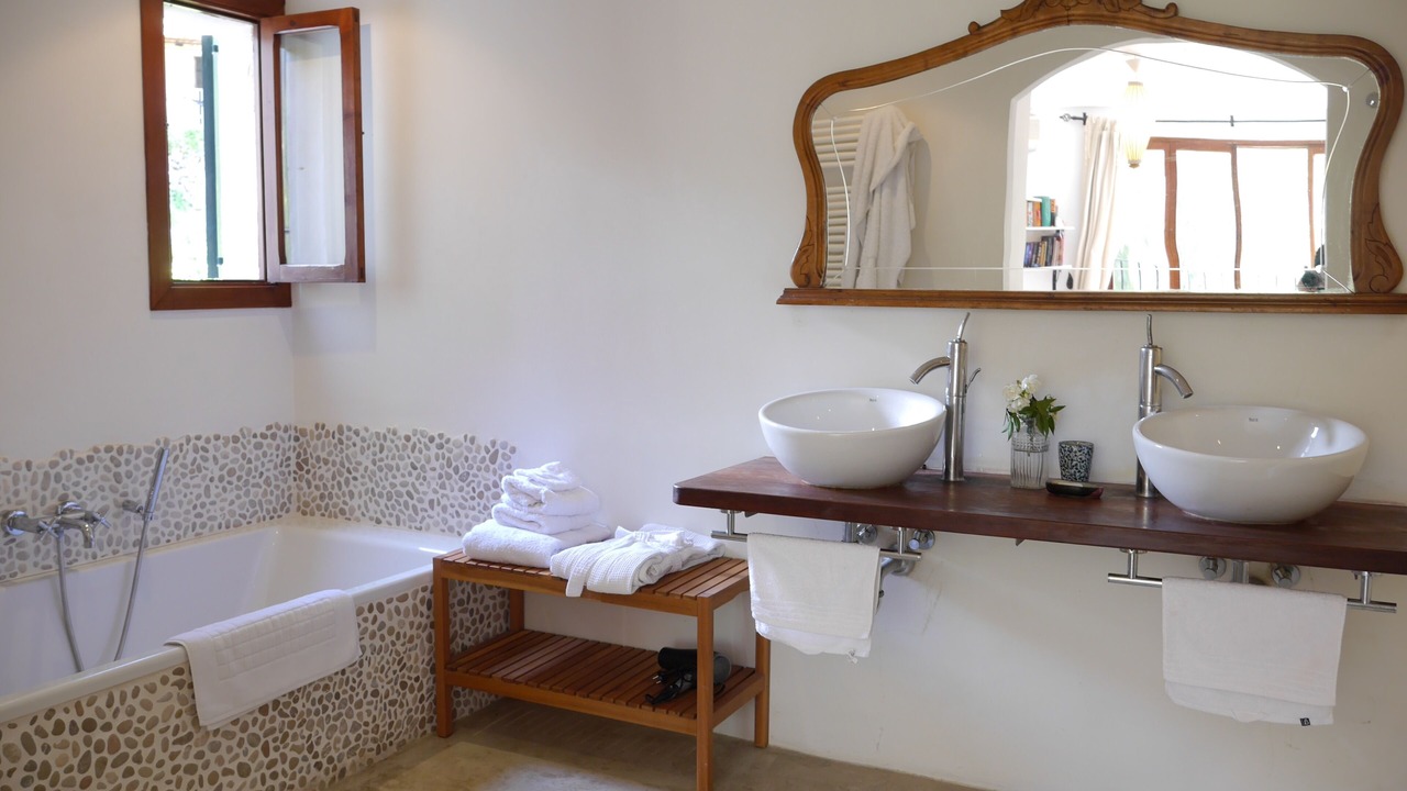 Photo of Bathroom in Biniaraix