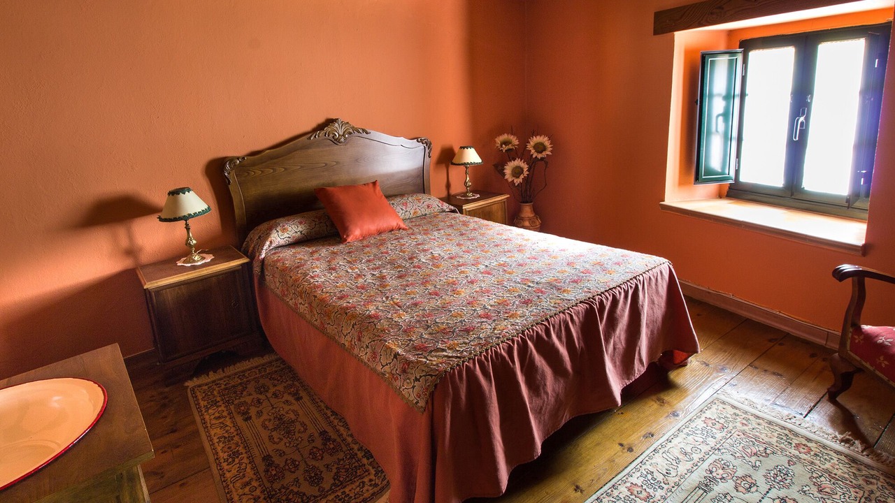 Photo of Bedroom in Feas