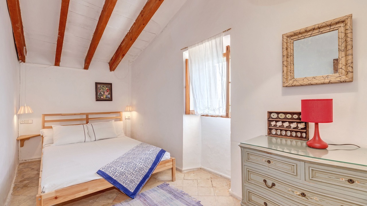 Photo of Bedroom in Banyalbufar
