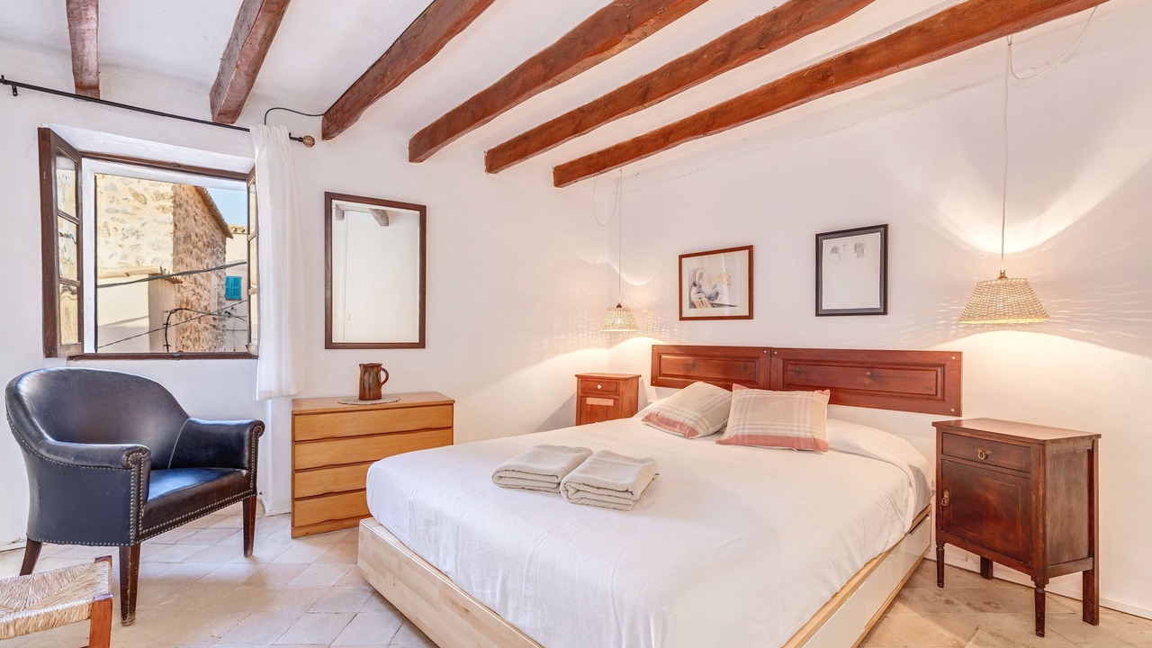 Photo of Bedroom in Banyalbufar