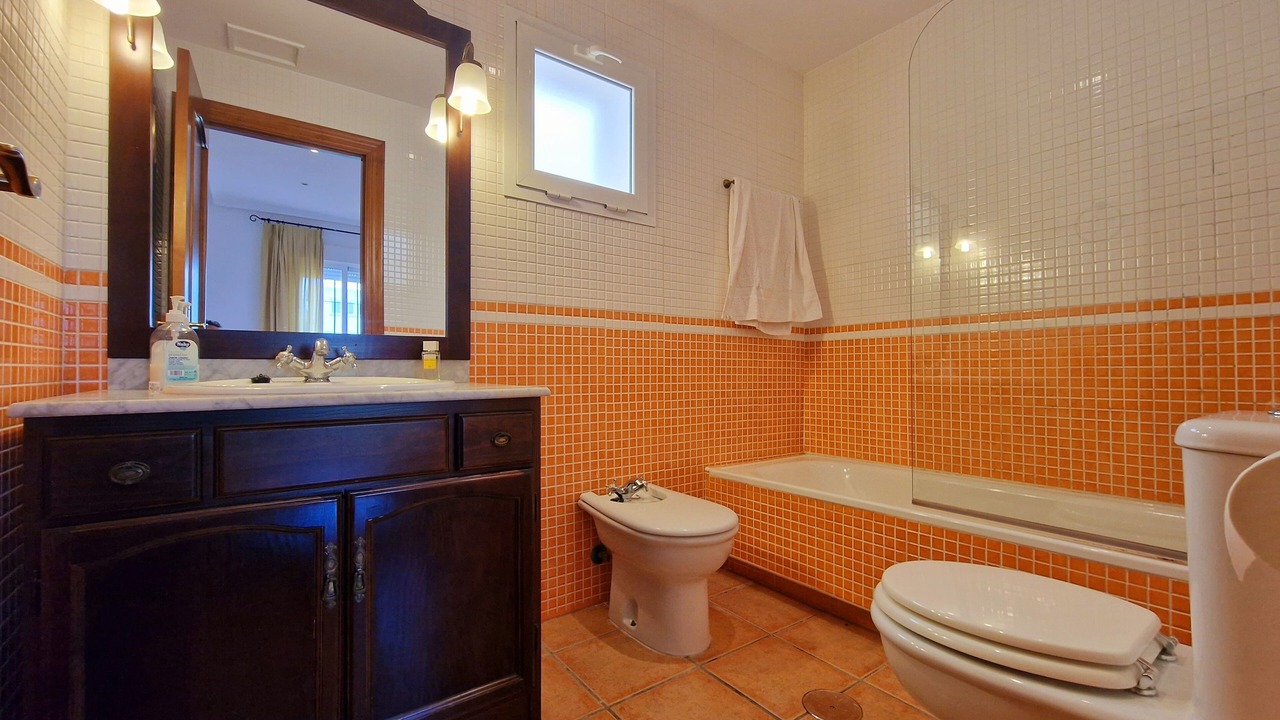 Photo of Bathroom in Vera