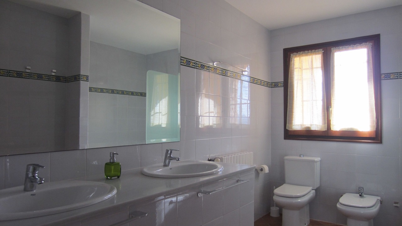 Photo of Bathroom in Regencos