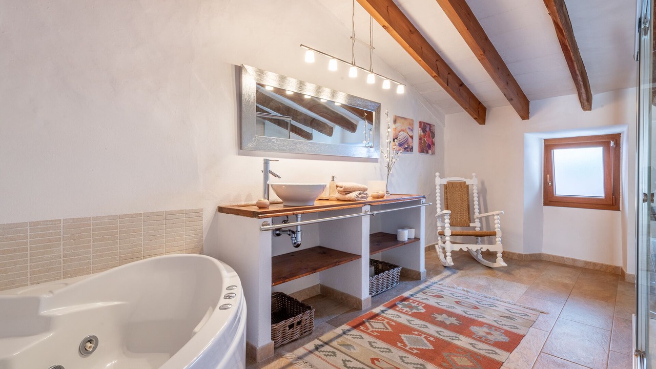 Photo of Bathroom in Biniaraix