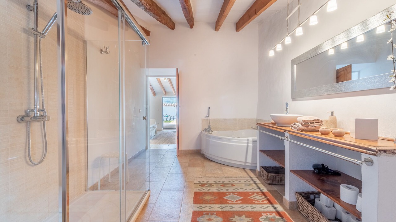 Photo of Bathroom in Biniaraix