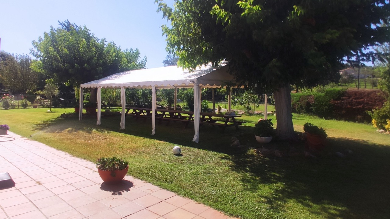 Photo of Outdoor in Quart