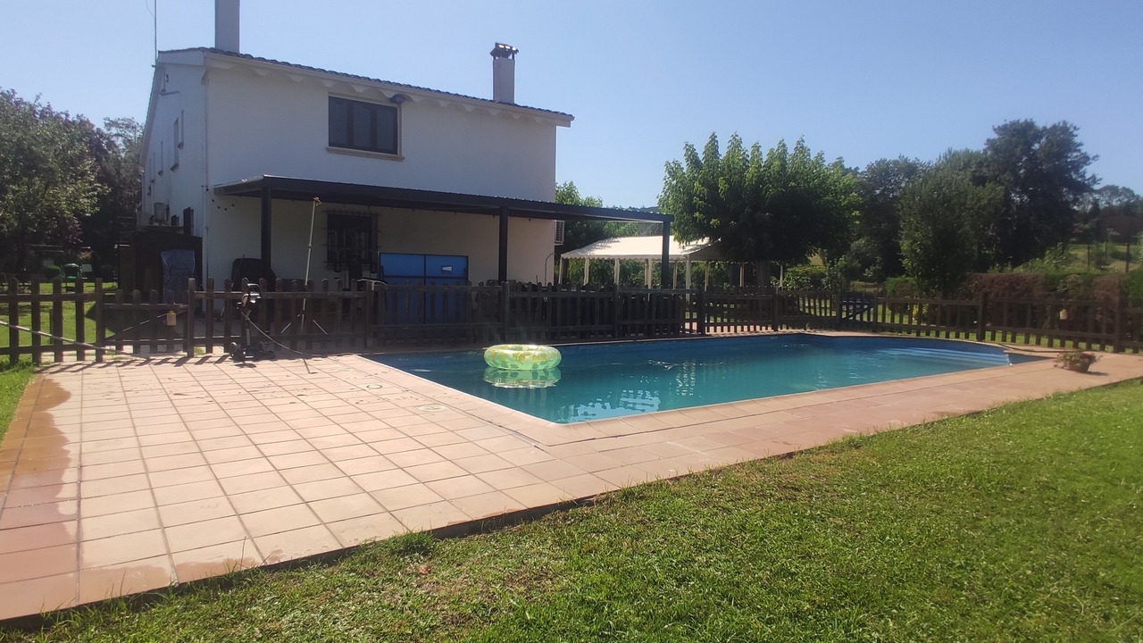 Photo of Outdoor in Quart