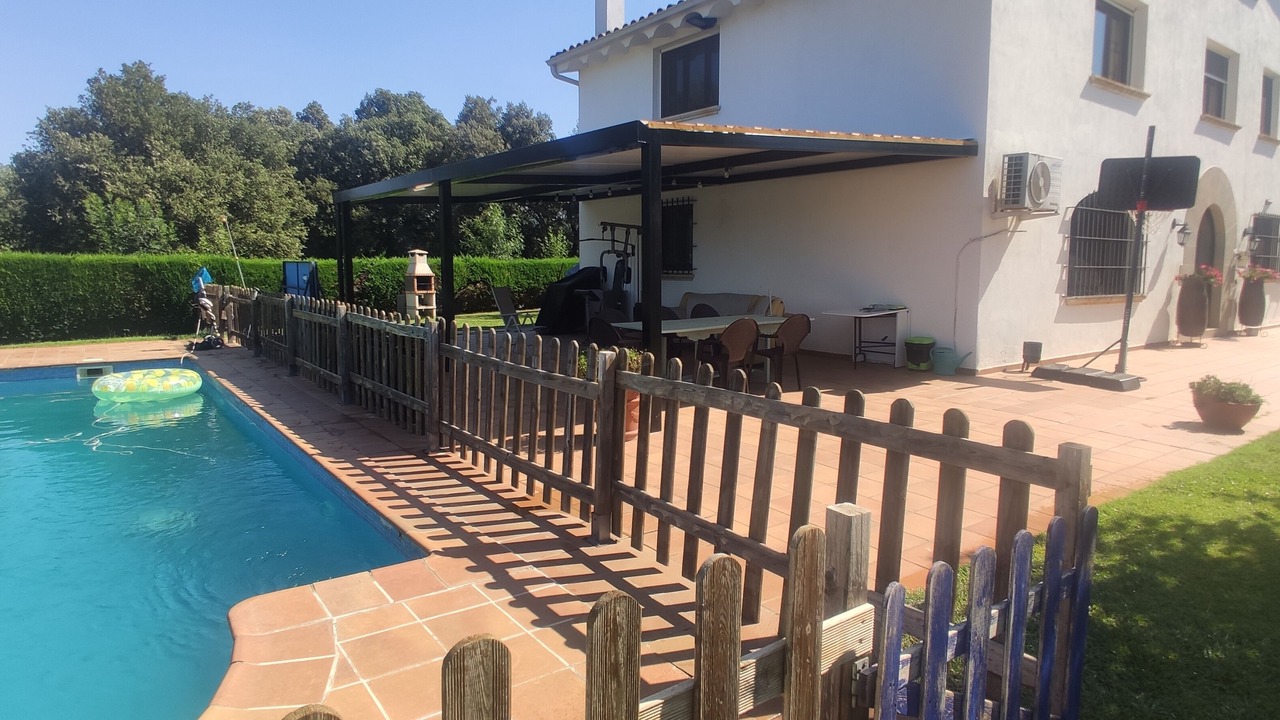 Photo of Outdoor in Quart