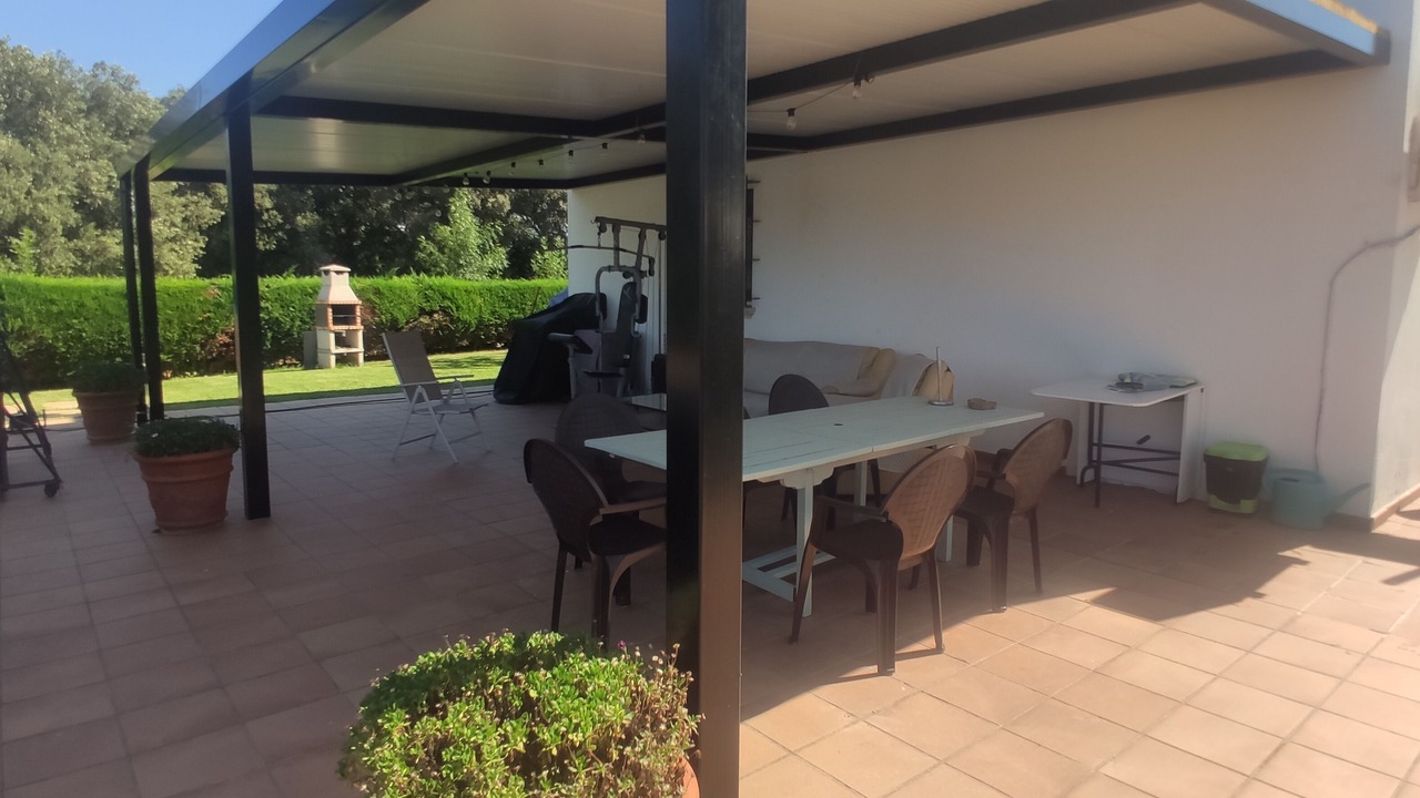Photo of Outdoor in Quart