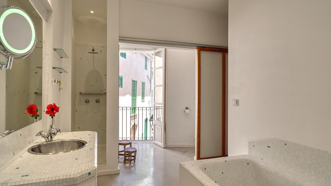 Photo of Bathroom in Soller