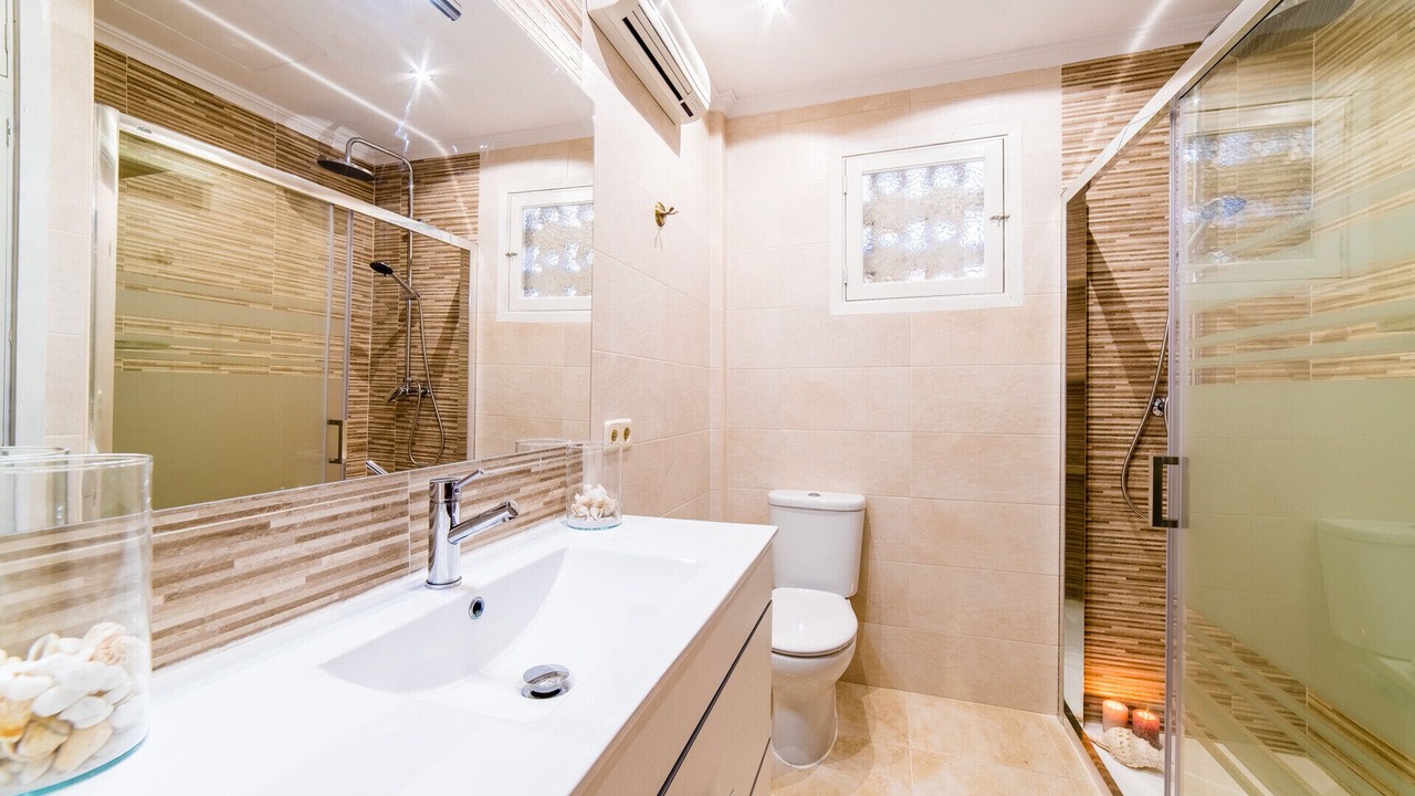 Photo of Bathroom in Alcanada