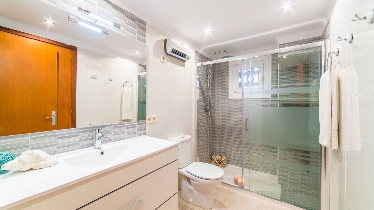 Photo of Bathroom in Alcanada