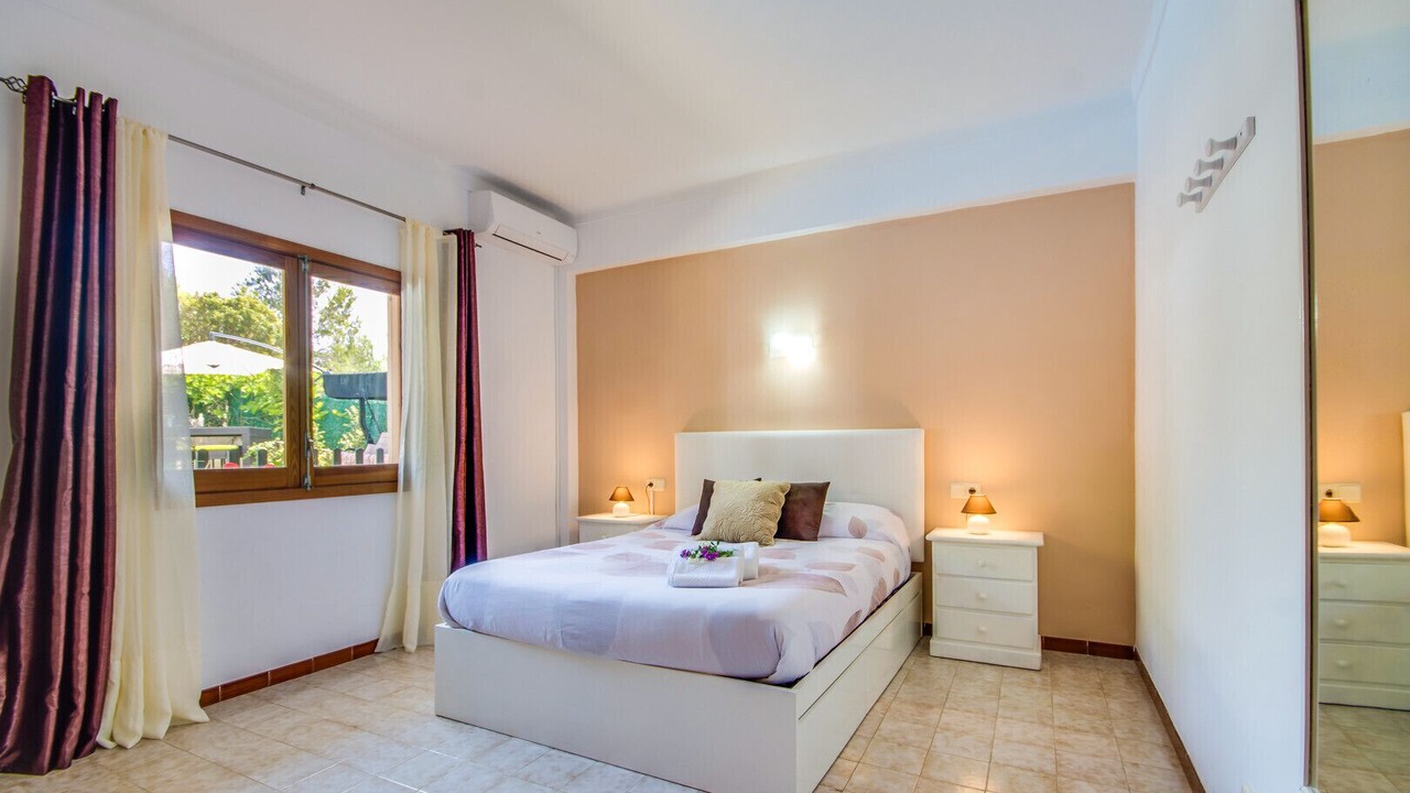 Photo of Bedroom in Alcanada