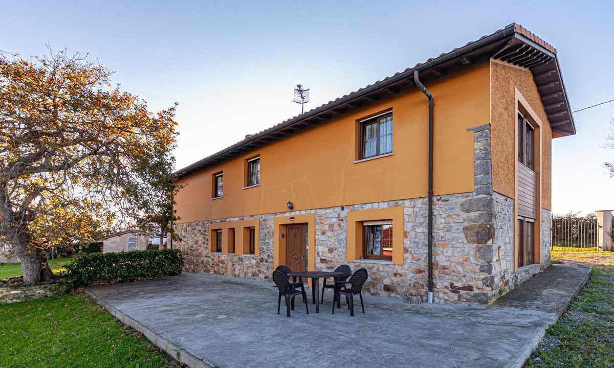 Photo of Outdoor in Luces