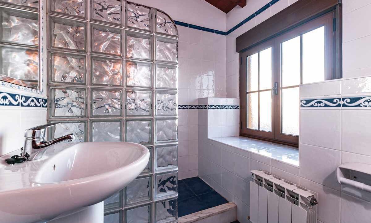Photo of Bathroom in Luces
