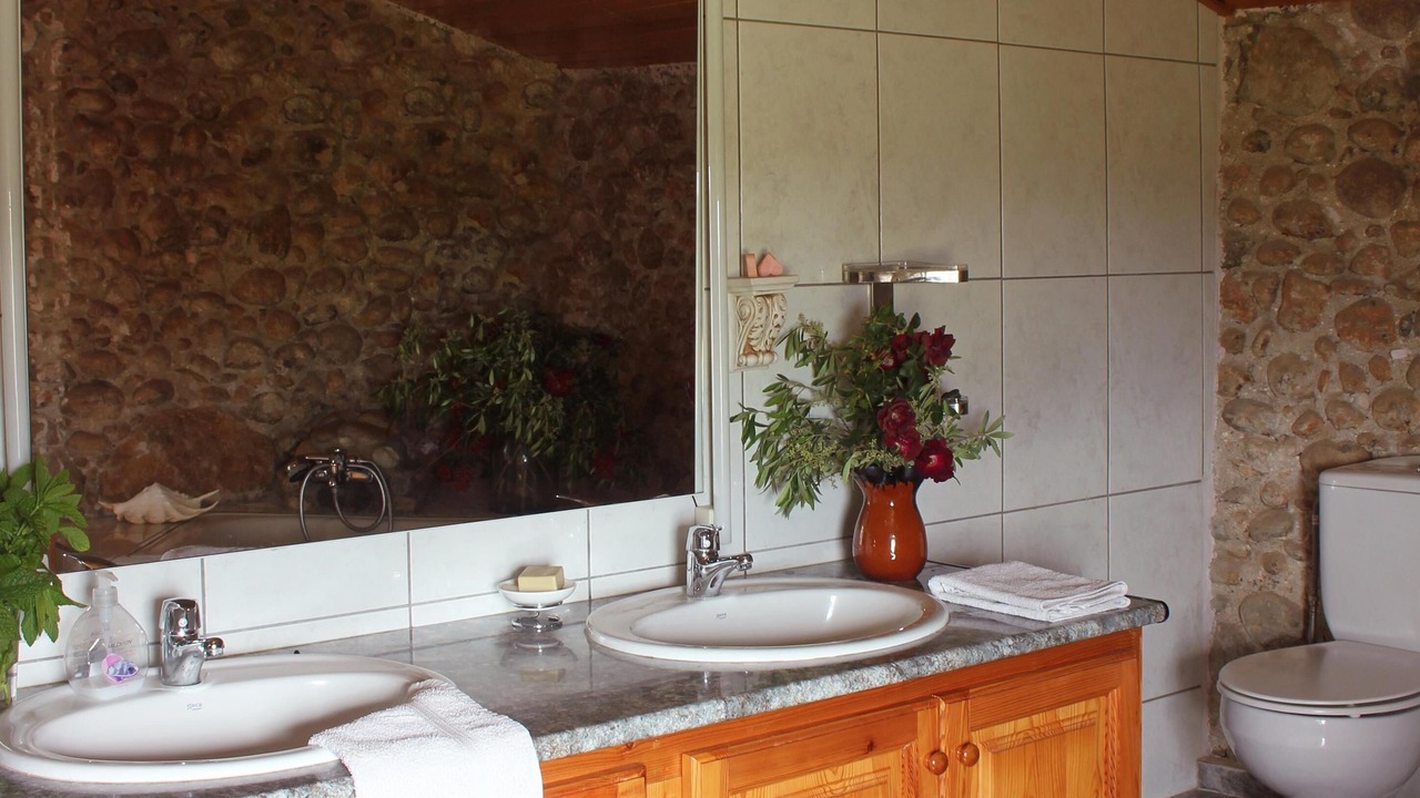 Photo of Bathroom in Pontos