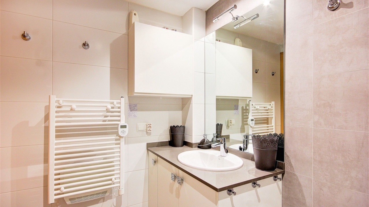 Photo of Bathroom in Roses Town Center