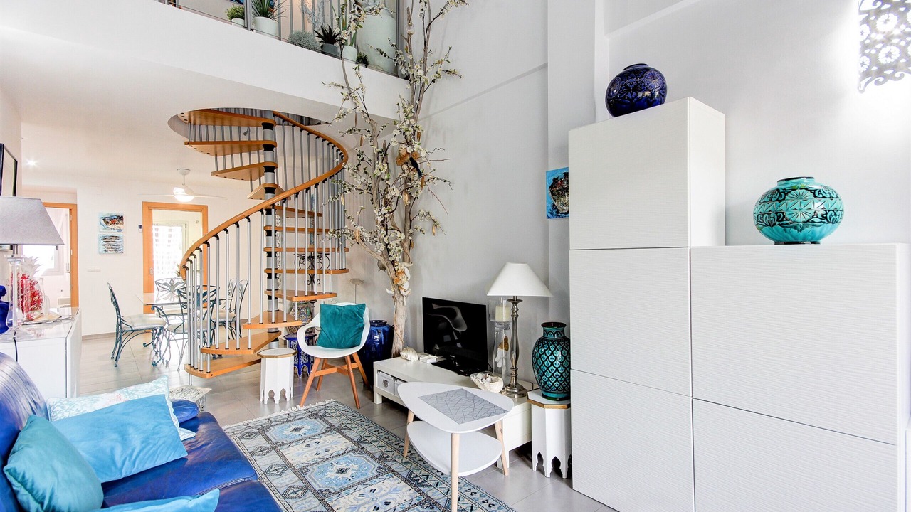 Photo of Livingroom in Roses Town Center