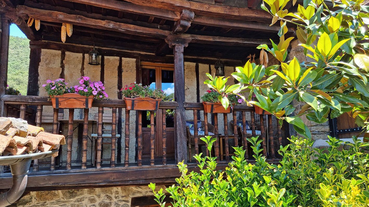 Photo of Outdoor in Tudes