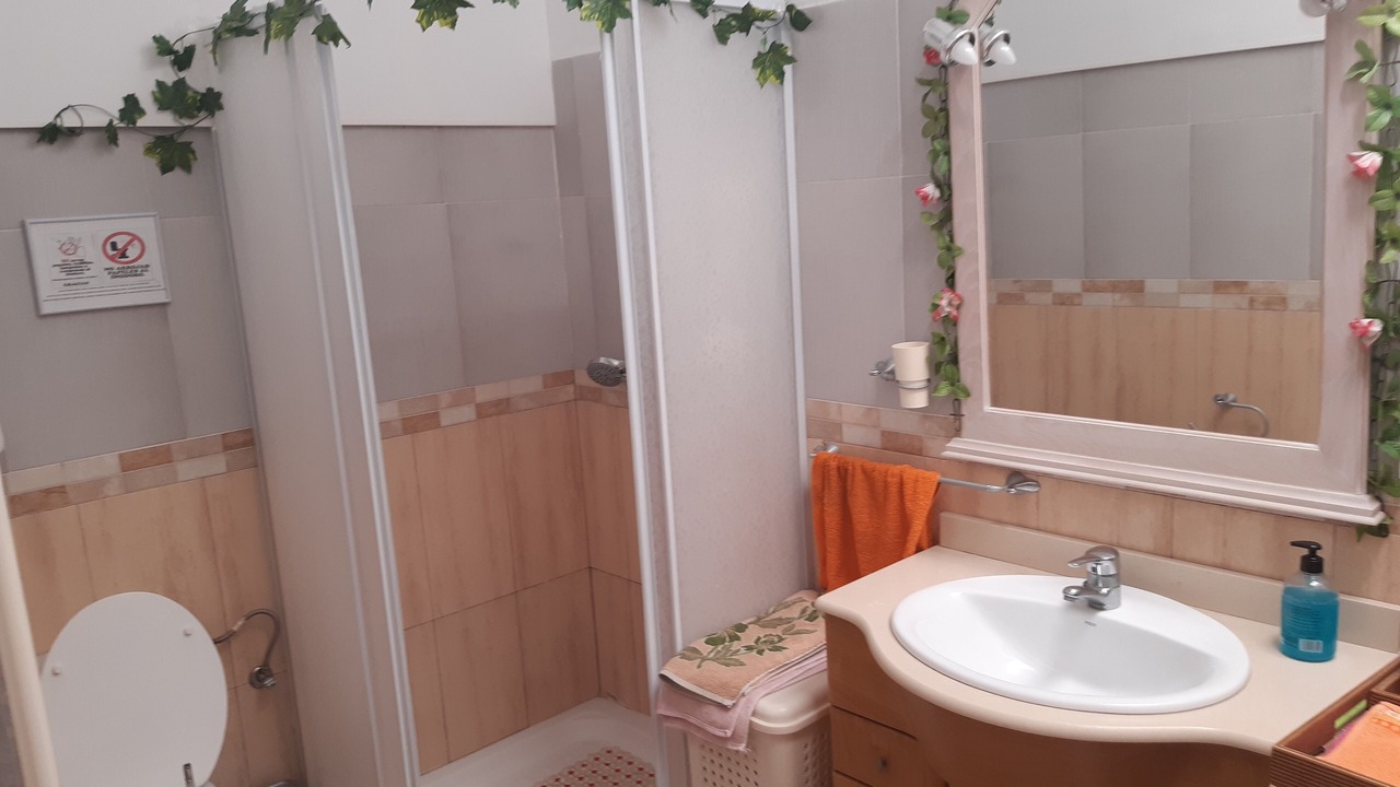 Photo of Bathroom in Illar