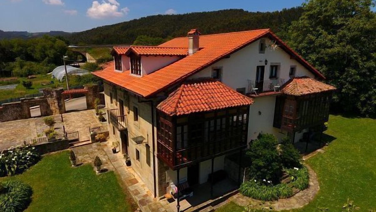 Photo of Outdoor in Barcena de Cicero
