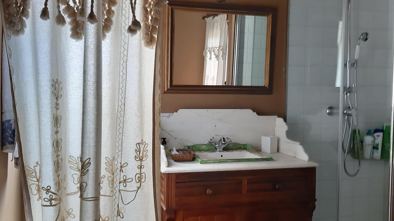 Photo of Bathroom in Portela de Portomourisco