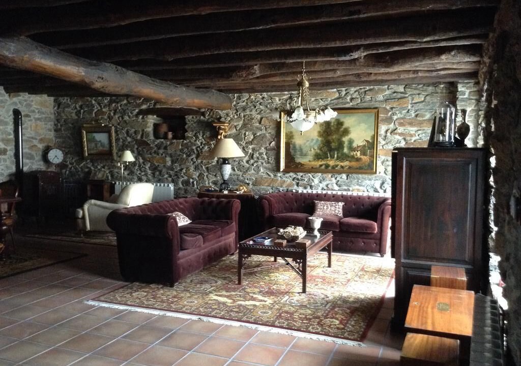 Photo of Livingroom in Portela de Portomourisco