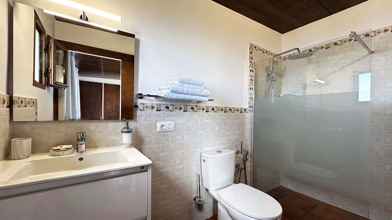 Photo of Bathroom in Tijarafe