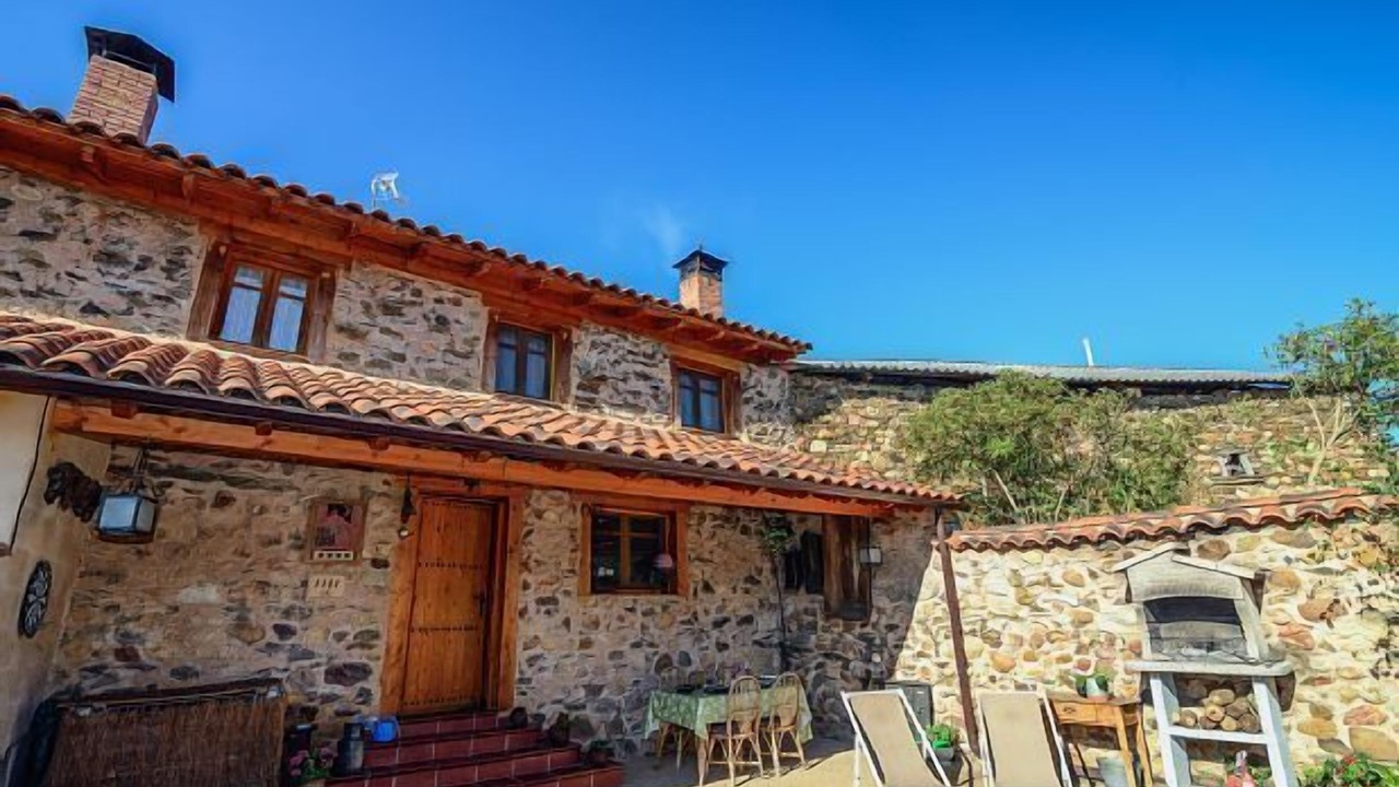 Photo of Outdoor in Benllera
