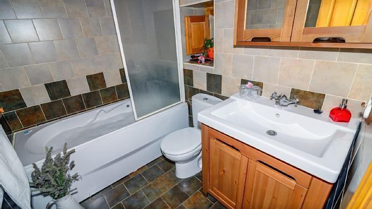 Photo of Bathroom in Benllera
