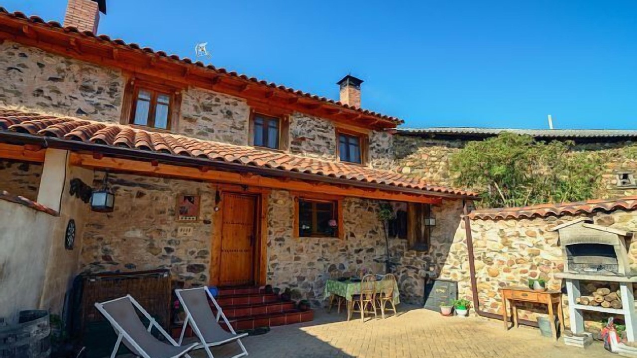 Photo of Outdoor in Benllera