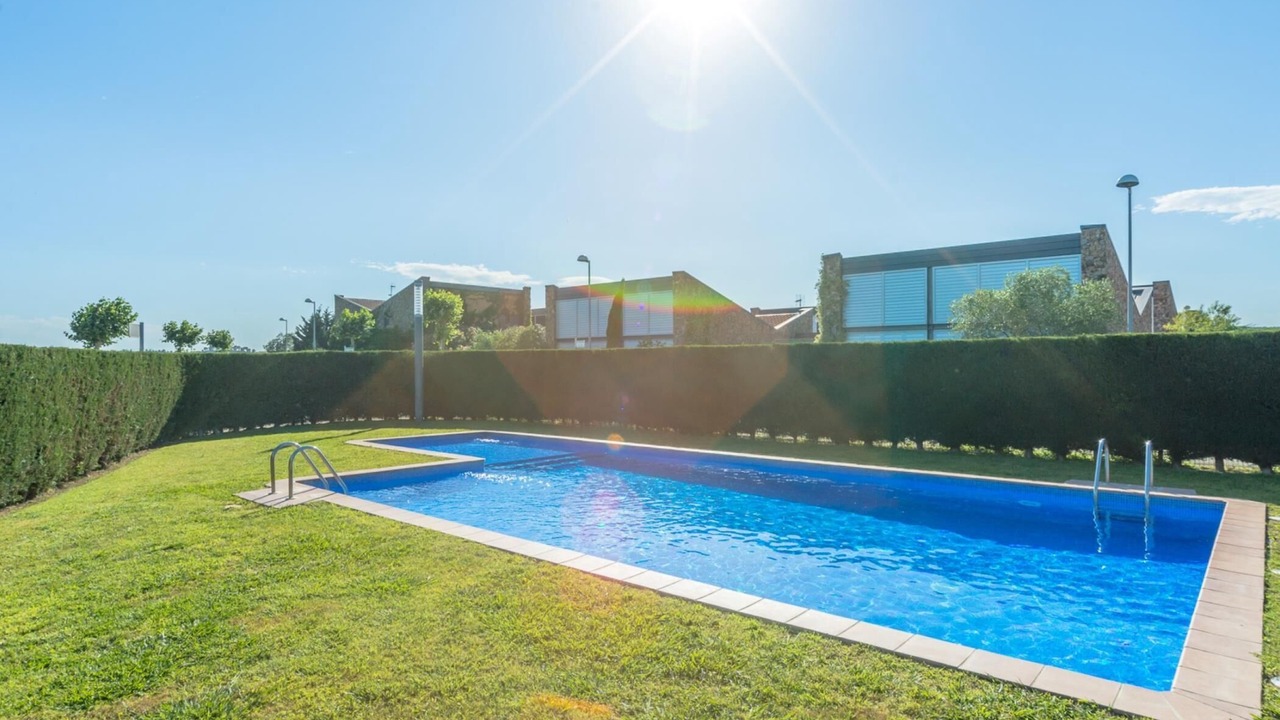 Photo of Outdoor in Albons