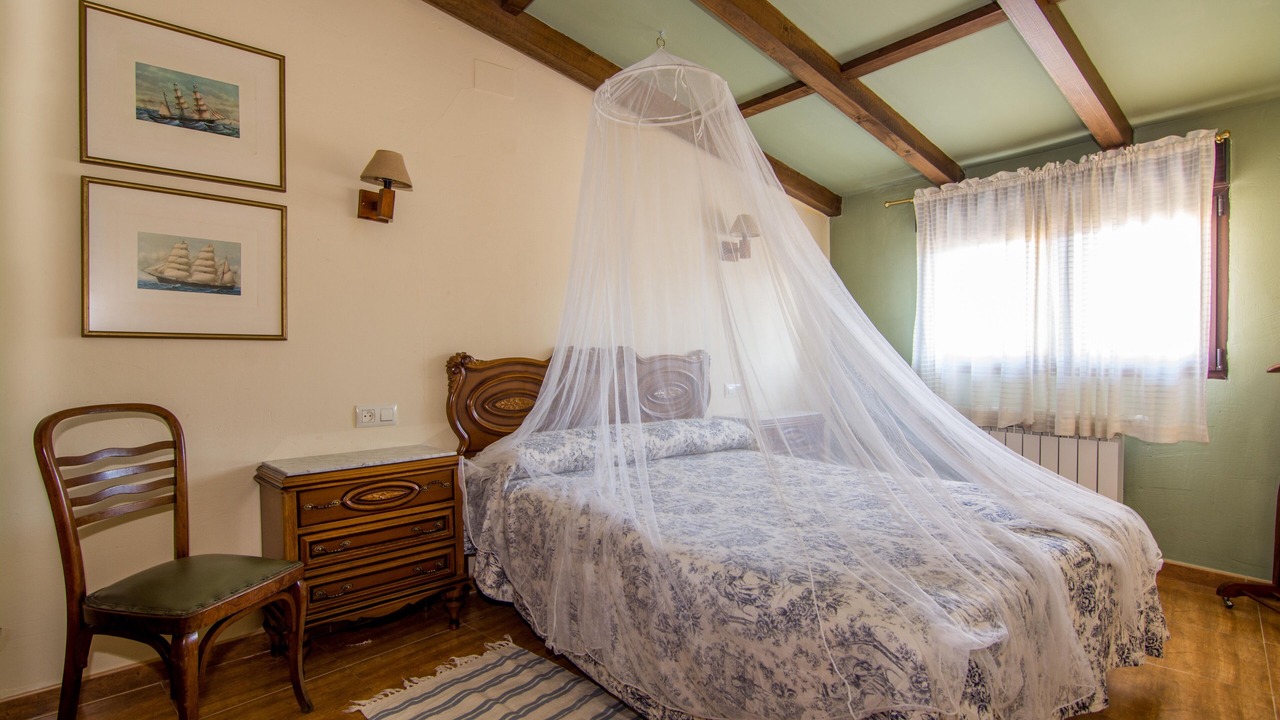 Photo of Bedroom in Hoyos del Espino