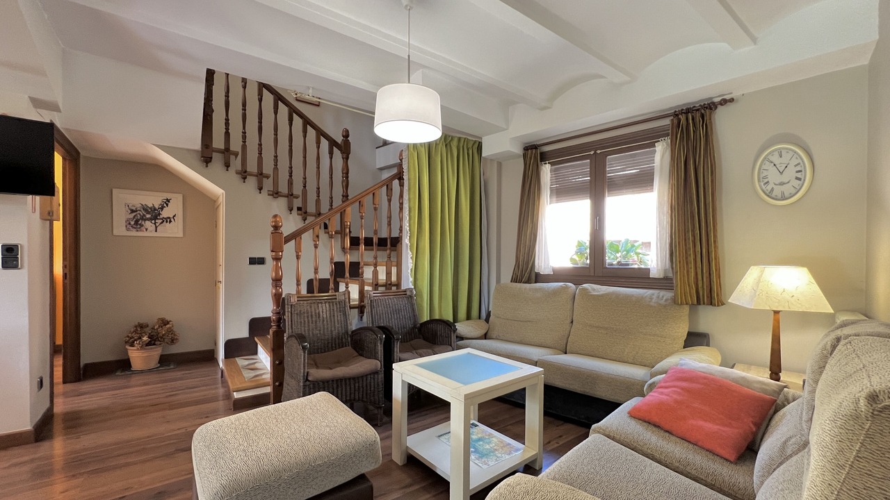 Photo of Livingroom in Santurde