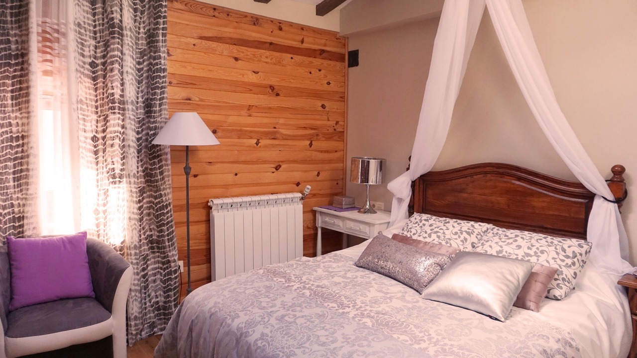Photo of Bedroom in Unzue