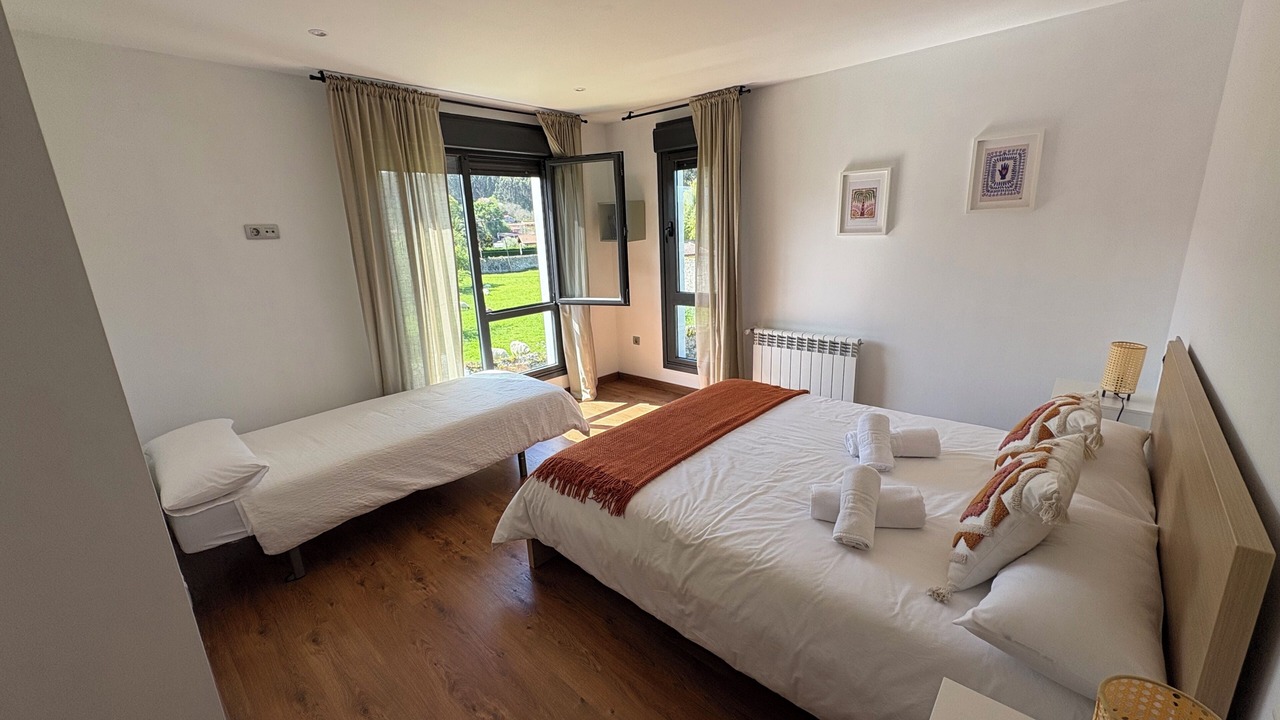 Photo of Bedroom in Naves