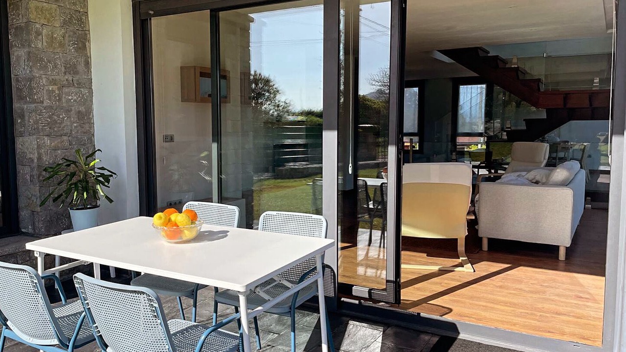 Photo of Outdoor in Naves