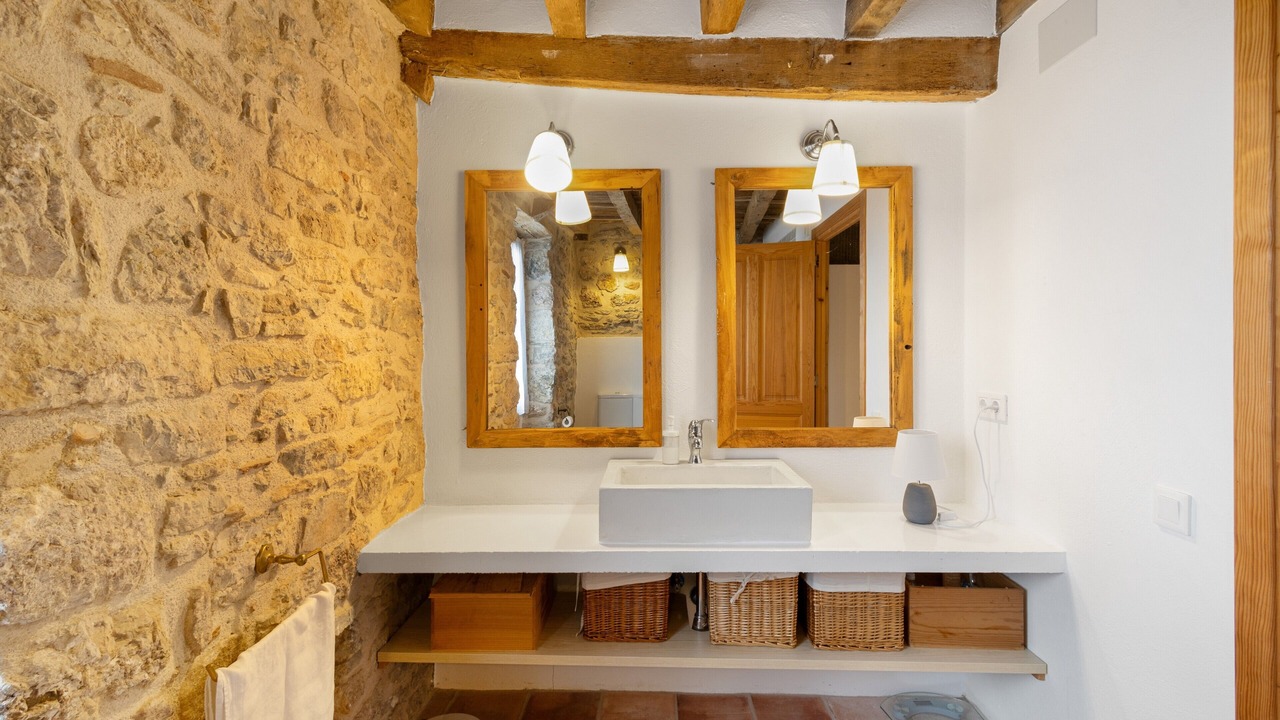 Photo of Bathroom in Ogassa