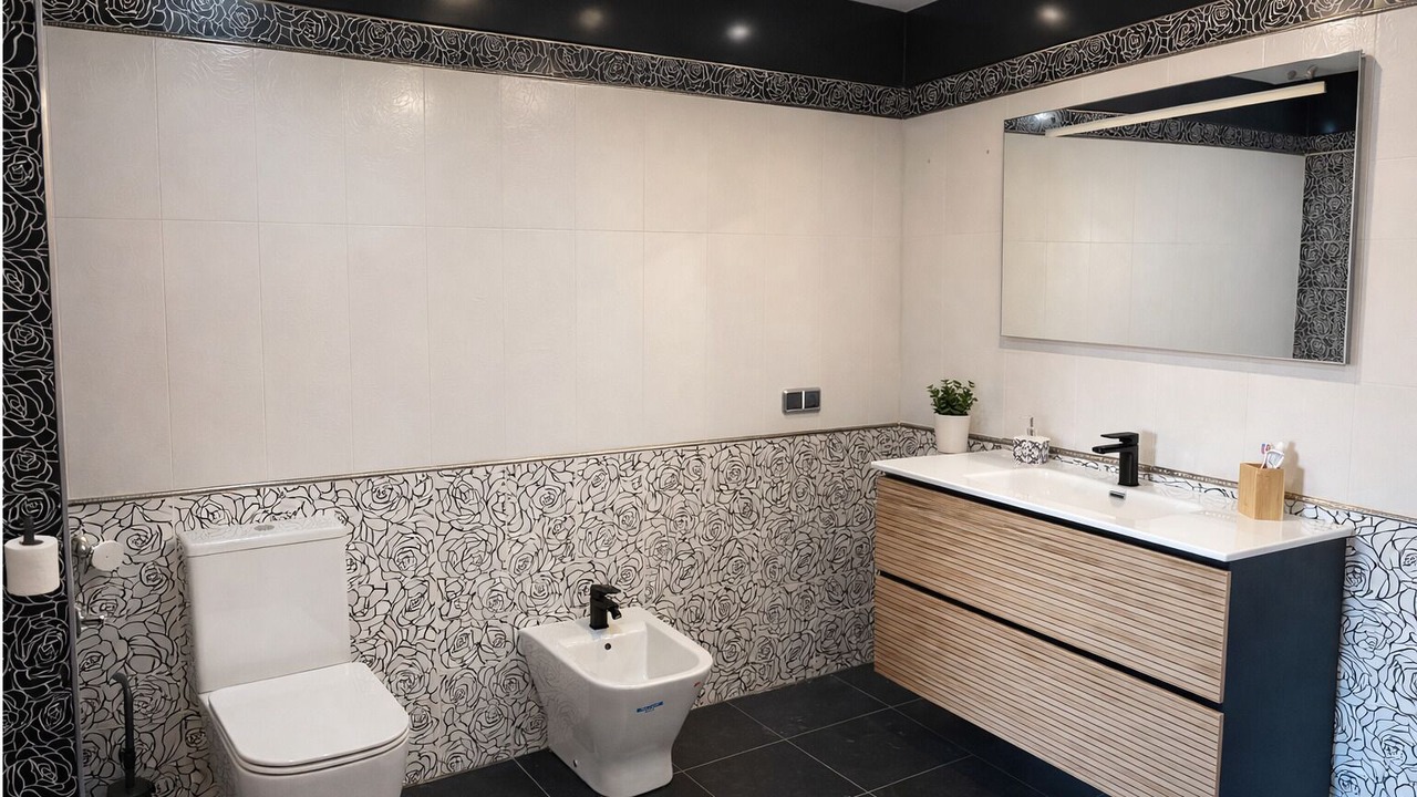 Photo of Bathroom in Fuentealbilla