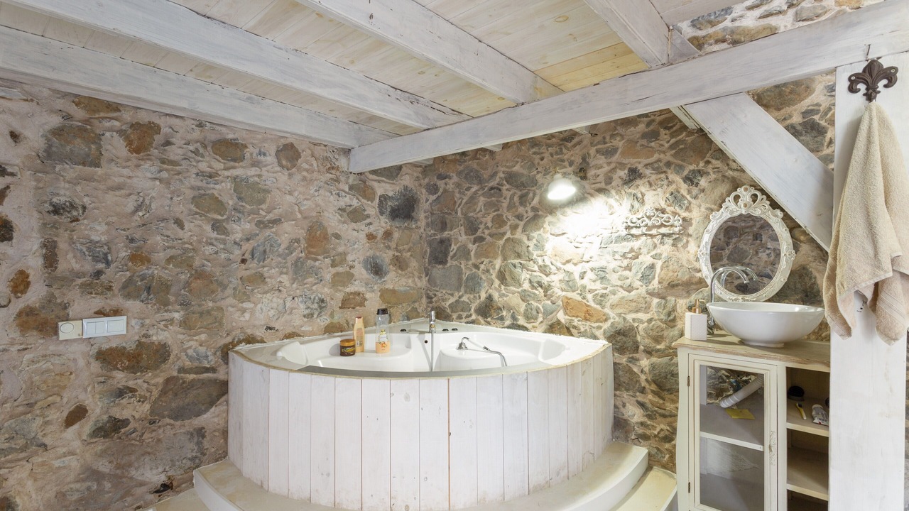 Photo of Bathroom in Moya