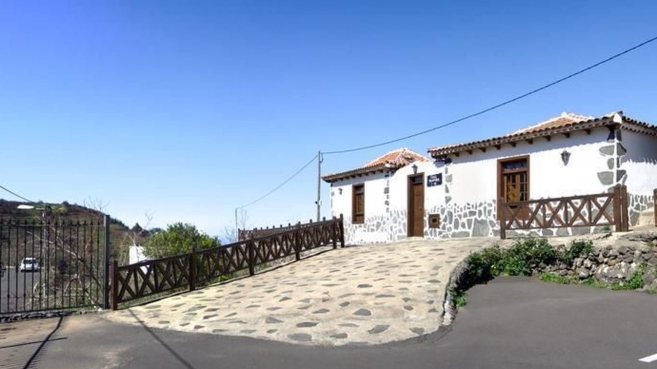 Photo of Others in Erjos